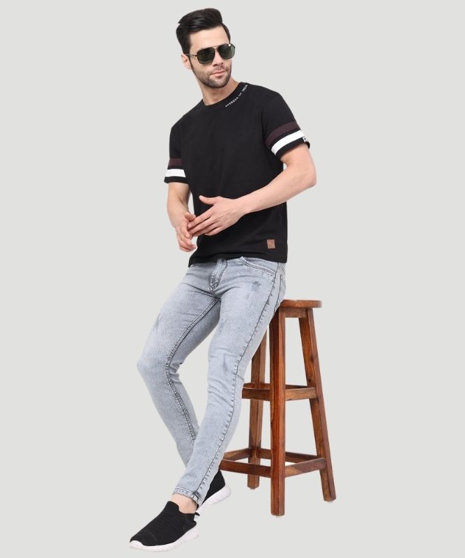 Men's Black Solid Half Sleeves Regular Fit T-Shirt